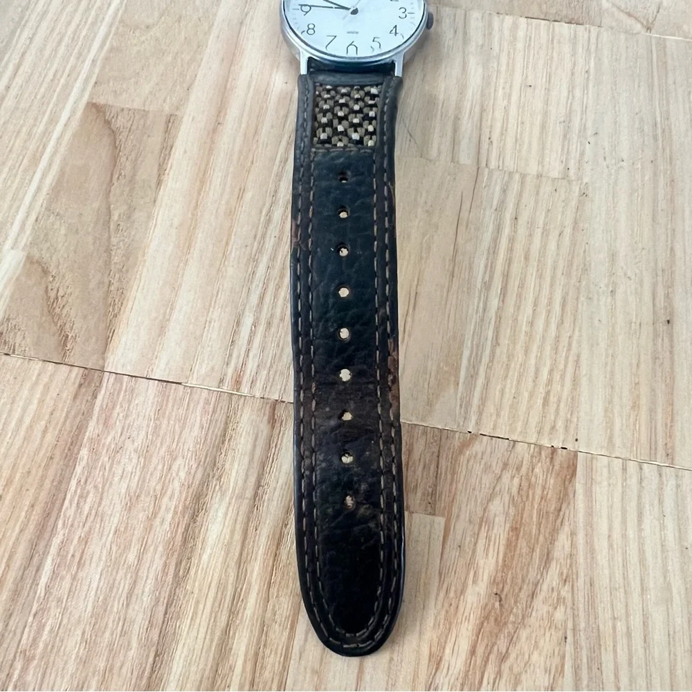 Vintage Timex silver tone brown leather watch NEW BATTERY